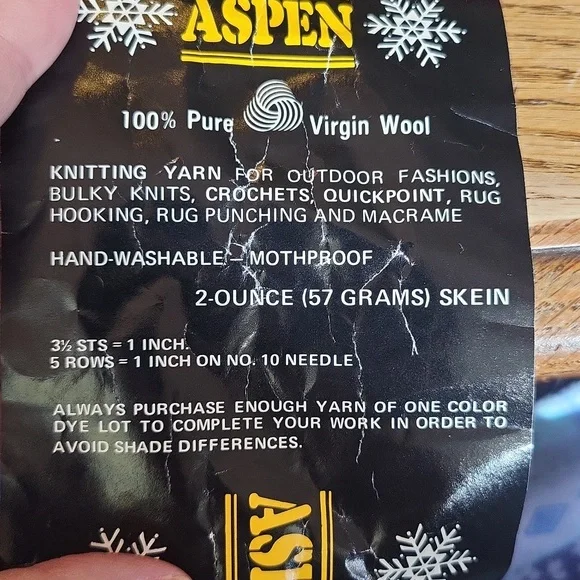 Aspen 100% Virgin Wool yarn - Picture 4 of 4